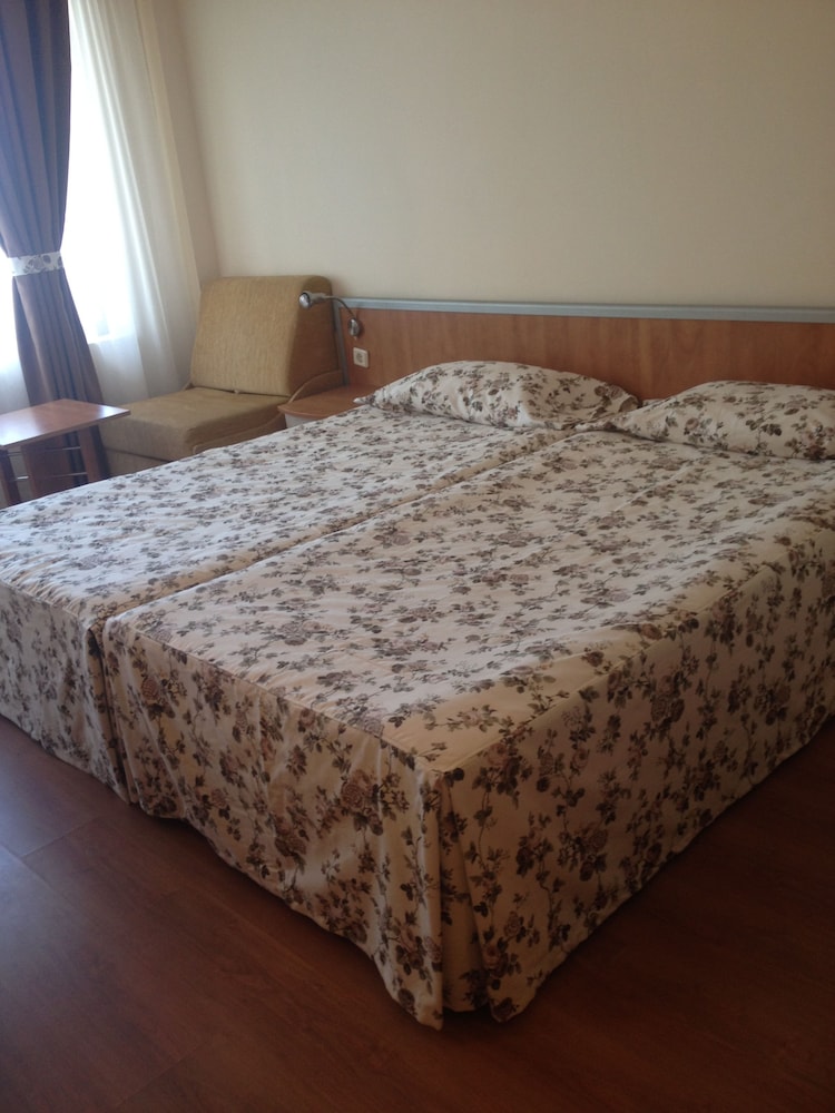 Hotel Atol 12/30