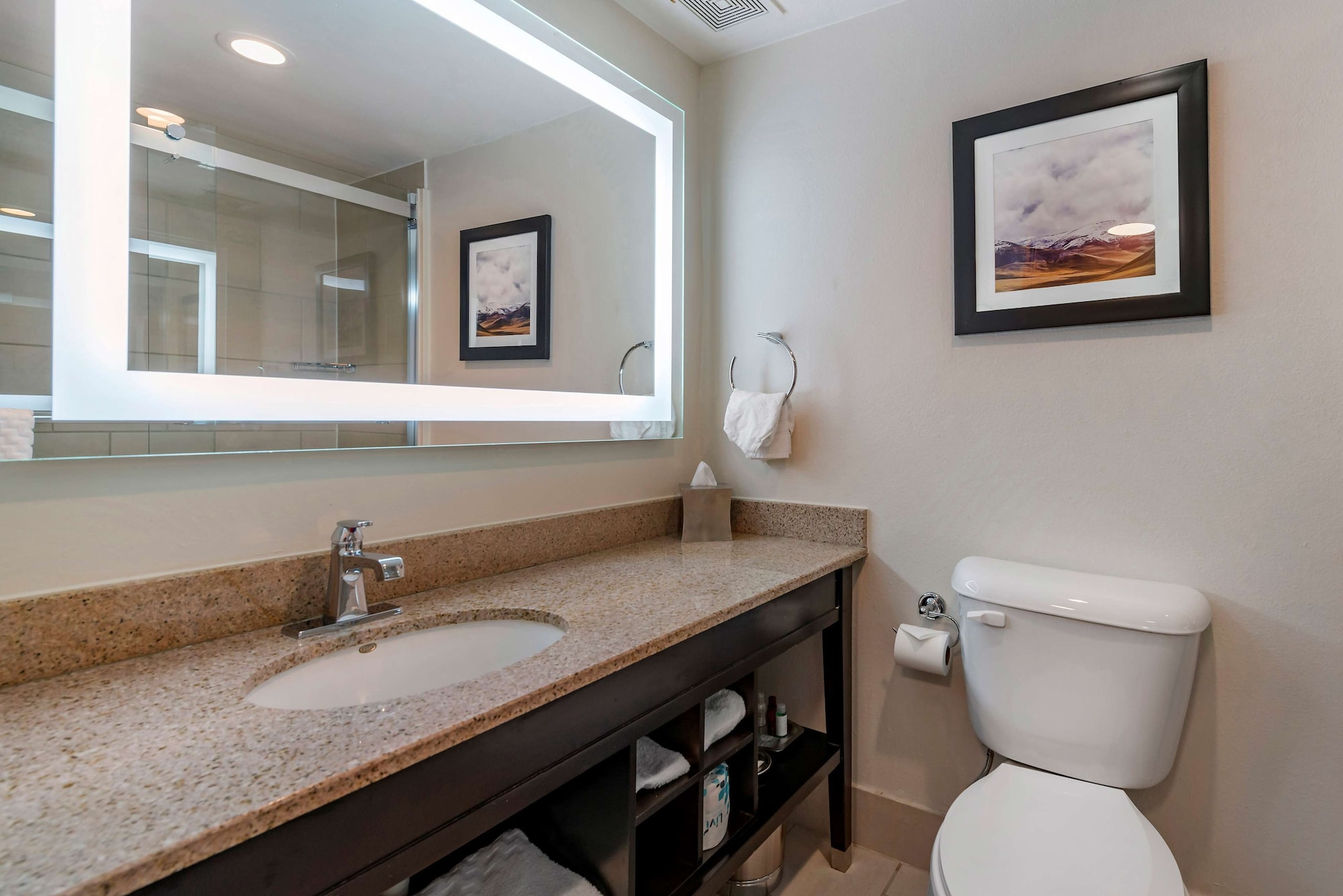 غرفة قياسية بسريرين كوين بإطلالة على المسبح بشرفة، Best Western Denver East 8/10