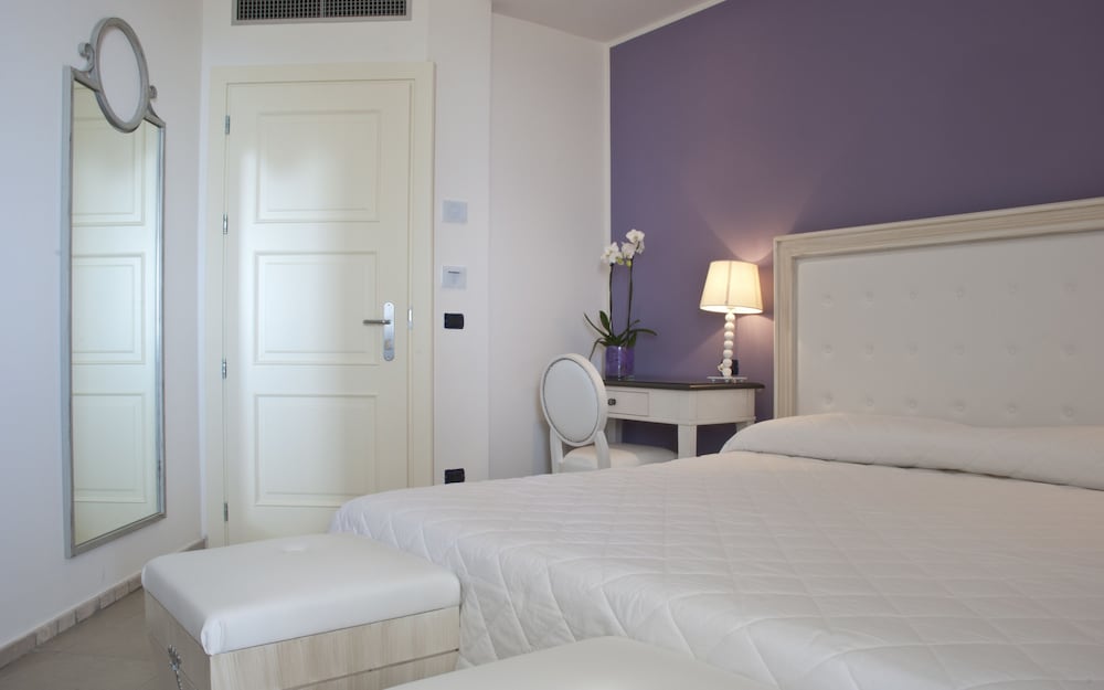 SUPERIOR, DOUBLE BED, SEA VIEW