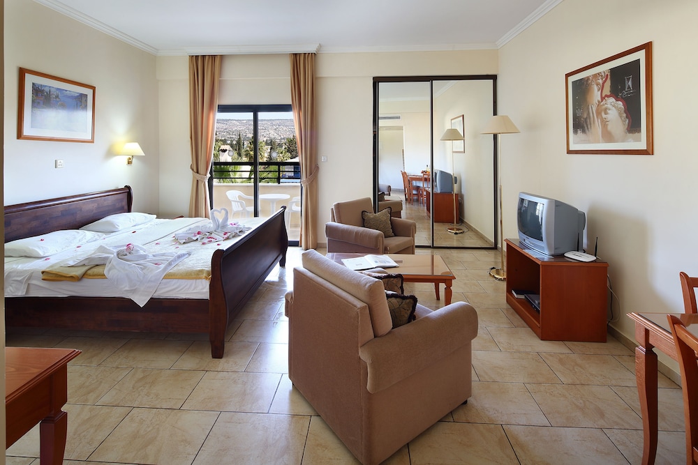 Panareti Coral Bay Resort 45/68