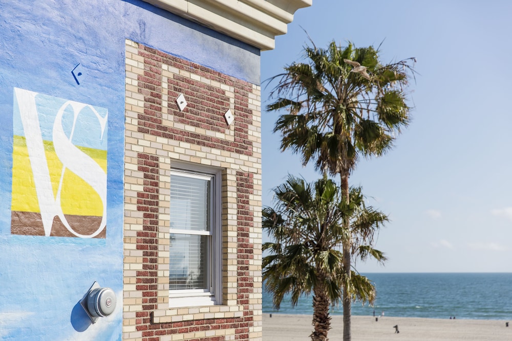 Venice Suites 61/68