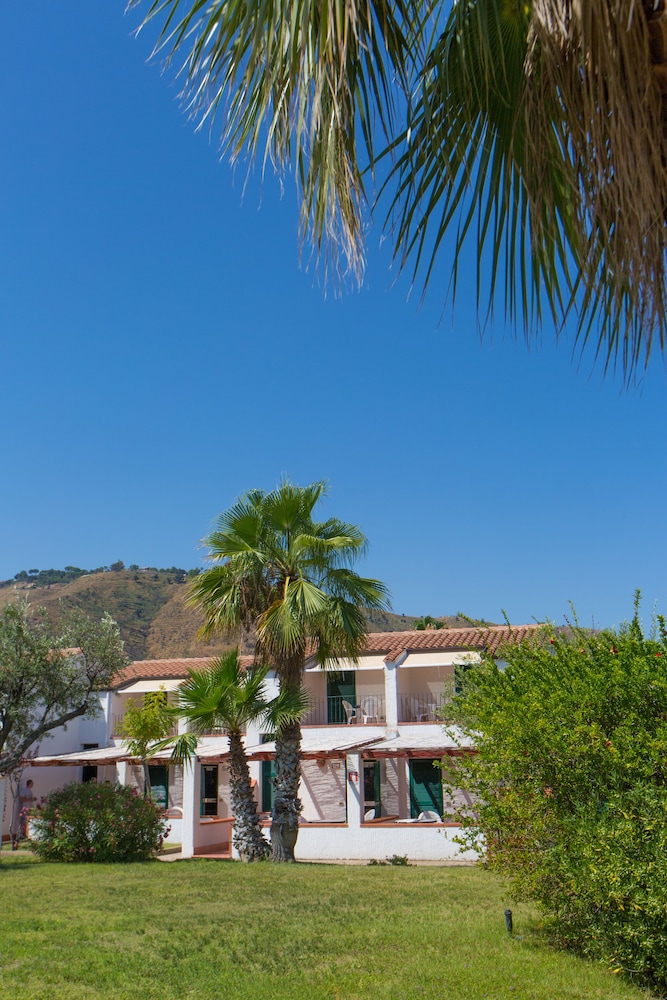 Cefalu Resort Sporting Club 2/69