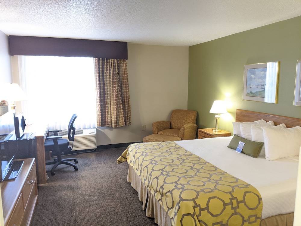 Baymont by Wyndham Rockford 6/36