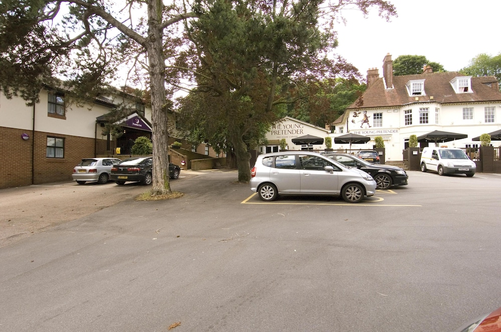 Premier Inn Kings Langley 23/27