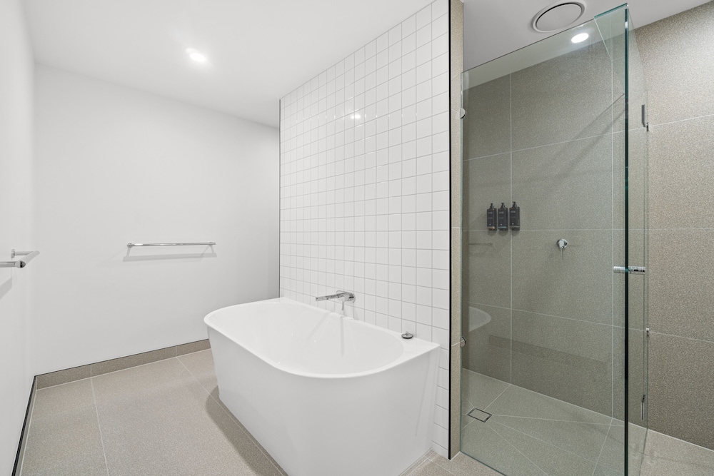 Mercure Pakenham 32/38