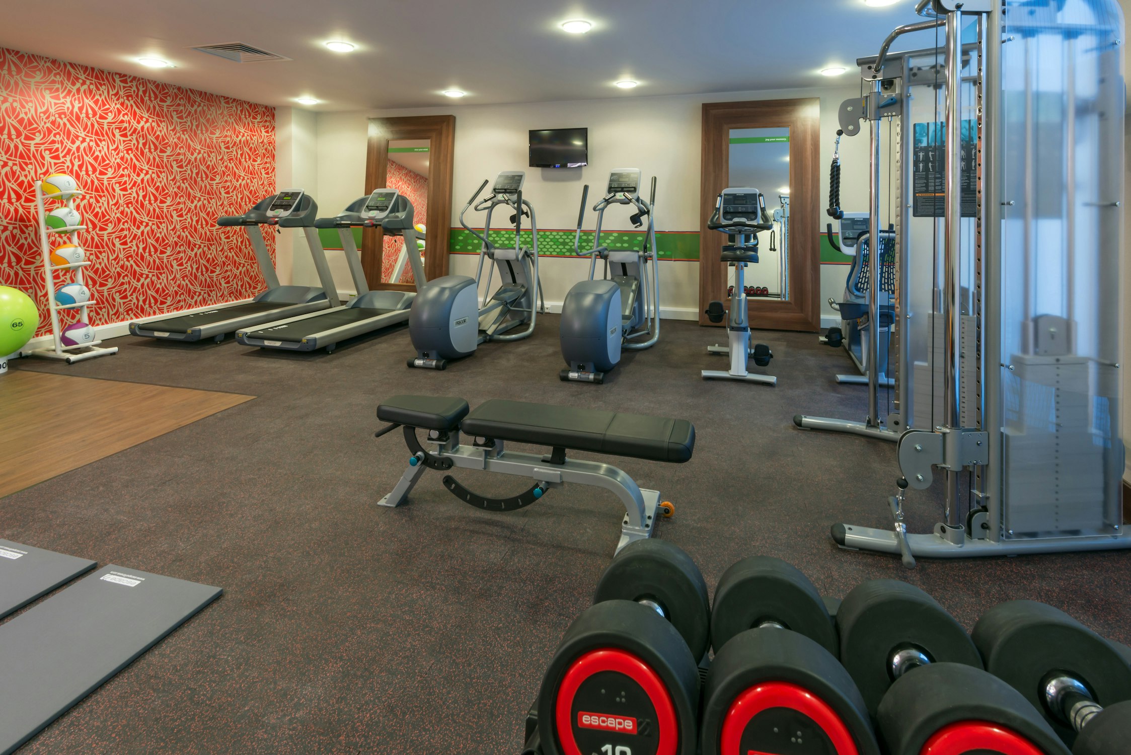 HAMPTON BY HILTON LONDON LUTON AIRPORT 21/50