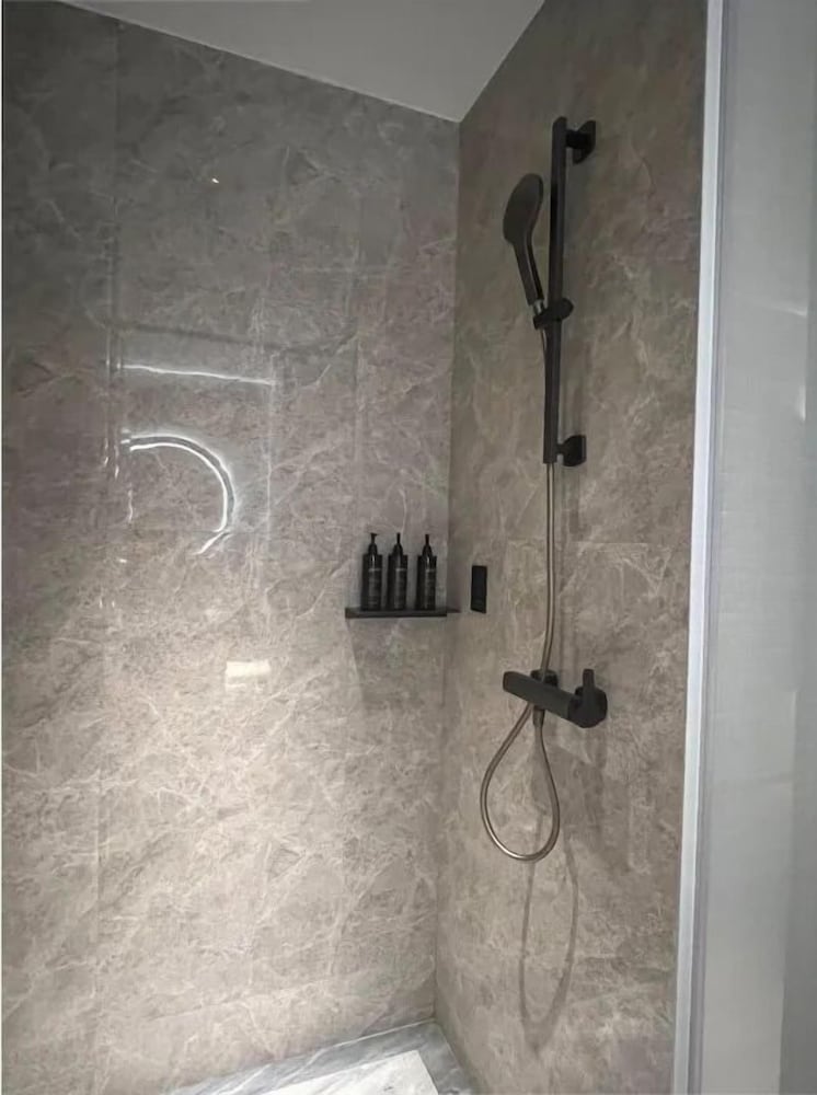 UrCove By Hyatt Shenzhen Futian CBD 28/46