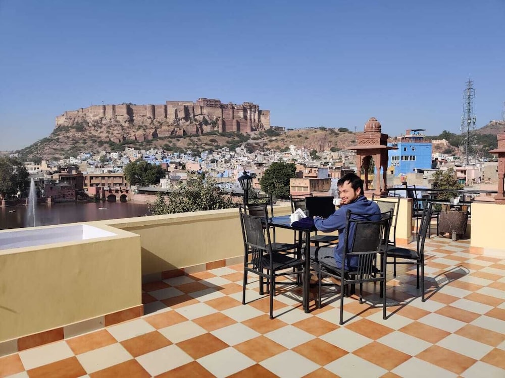 JEE RI HAVELI 12/50