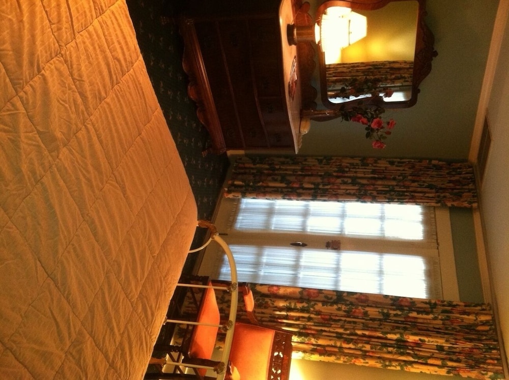 Nine O Five Royal Hotel 19/52