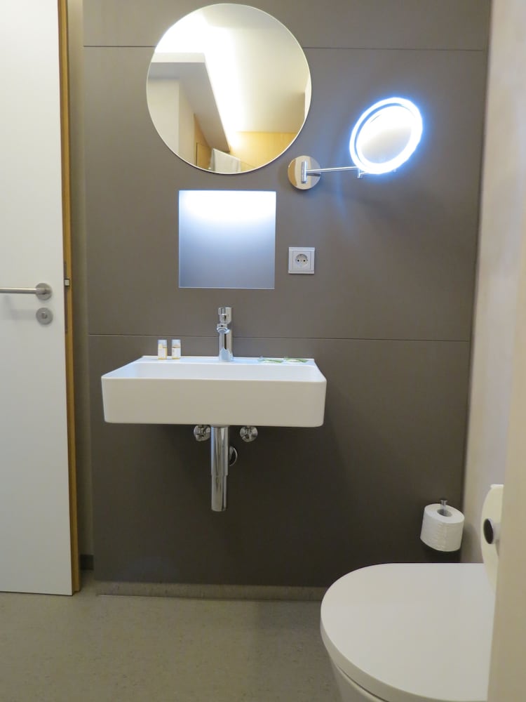 Hotel Neuthor 25/50