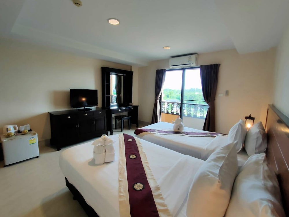 Rayong Lanna Hotel 40/56
