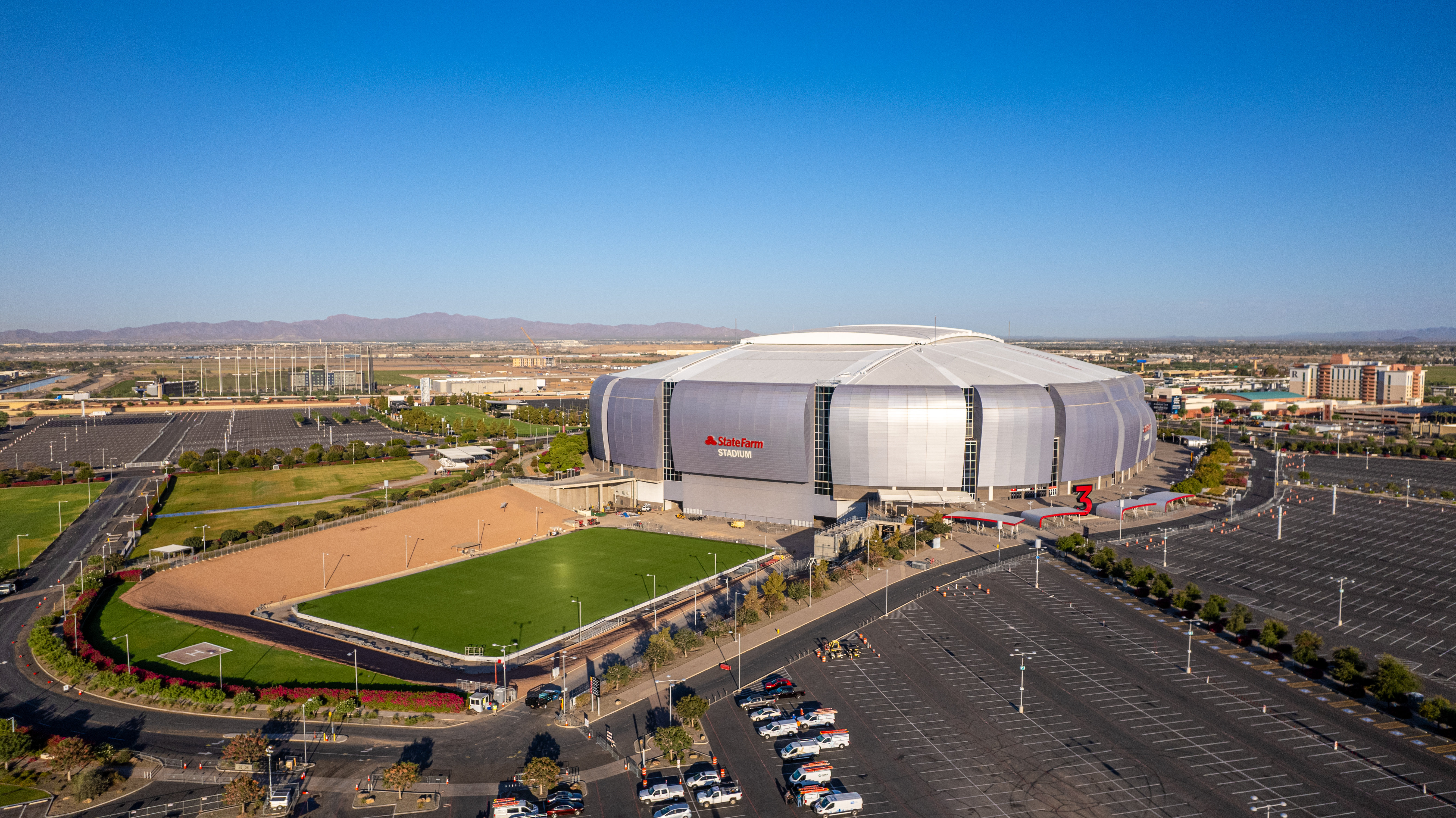Holiday Inn Glendale - Stadium & Ent Dist 76/77