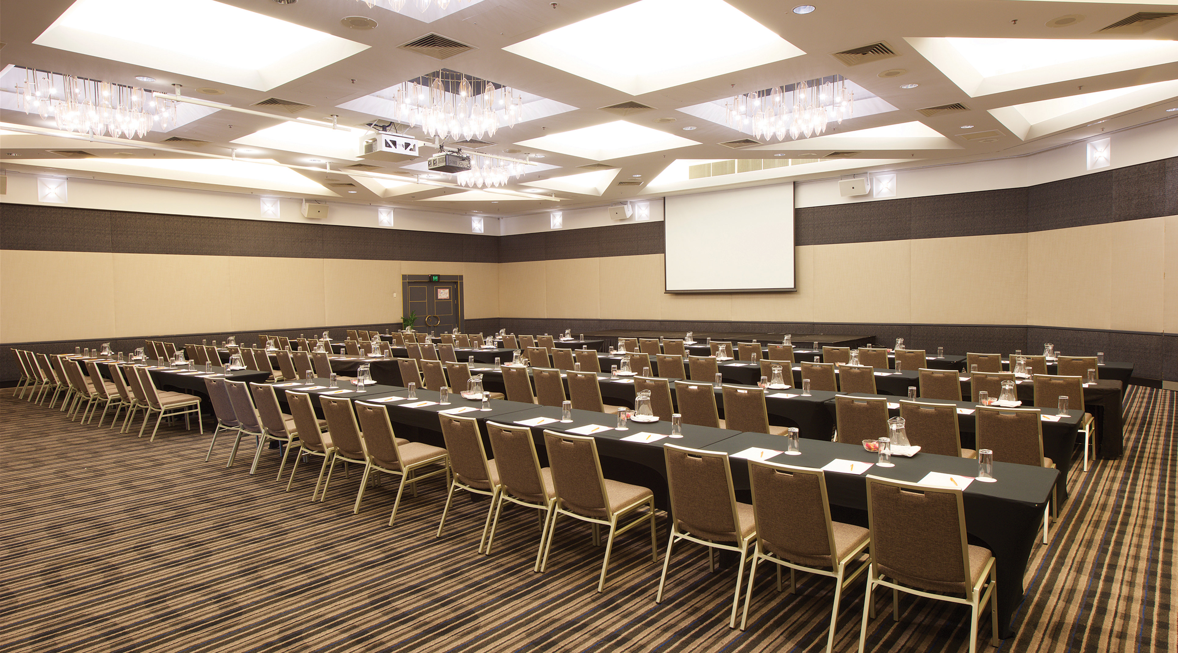 Crowne Plaza Surfers Paradise 65/77