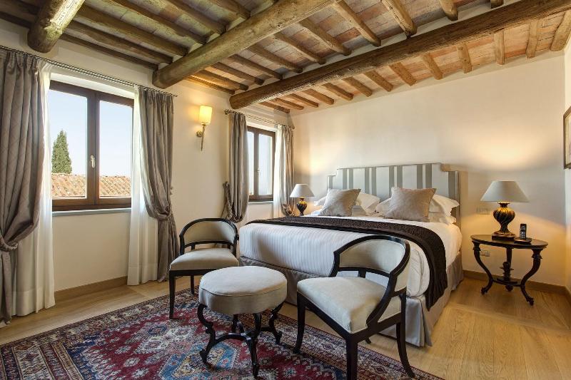 Deluxe, Suite, Hill View