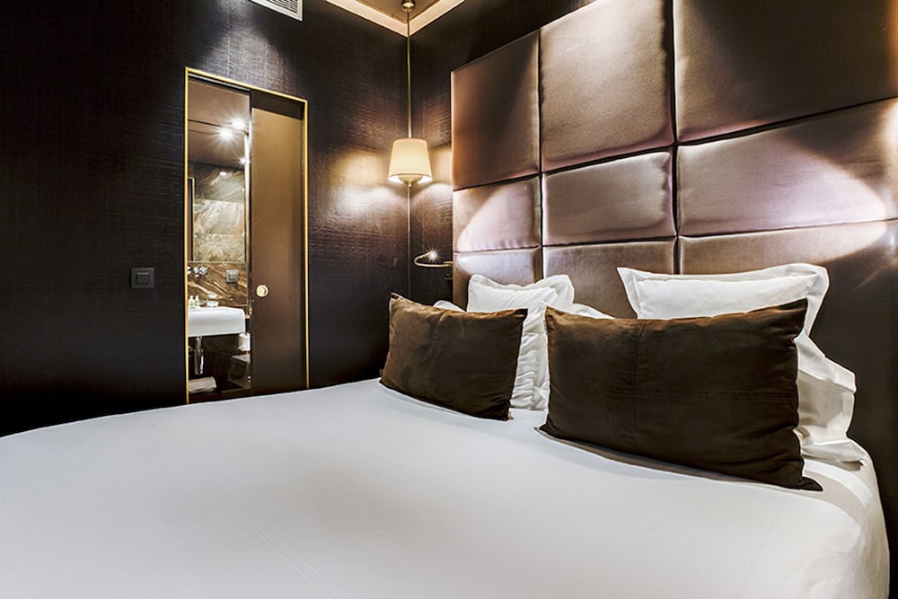 Armoni Hotel Formely Cheverny 16/25