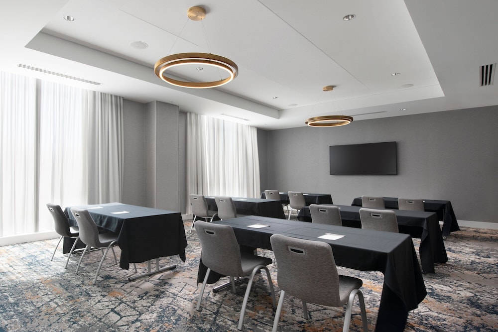 Residence Inn by Marriott St. Louis Clayton 24/33