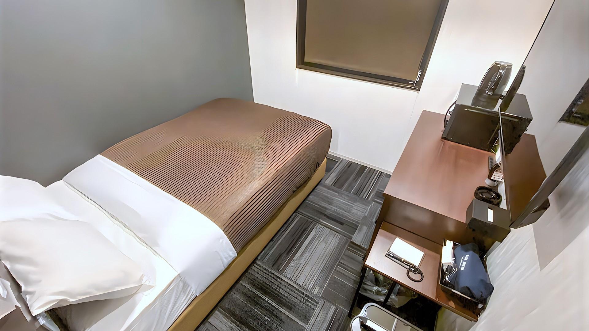 Semi Room, Double Bed