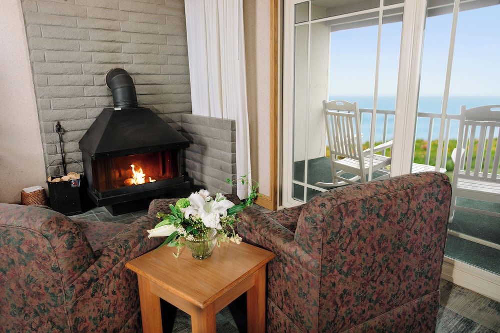 Cavalier Oceanfront Resort 37/67
