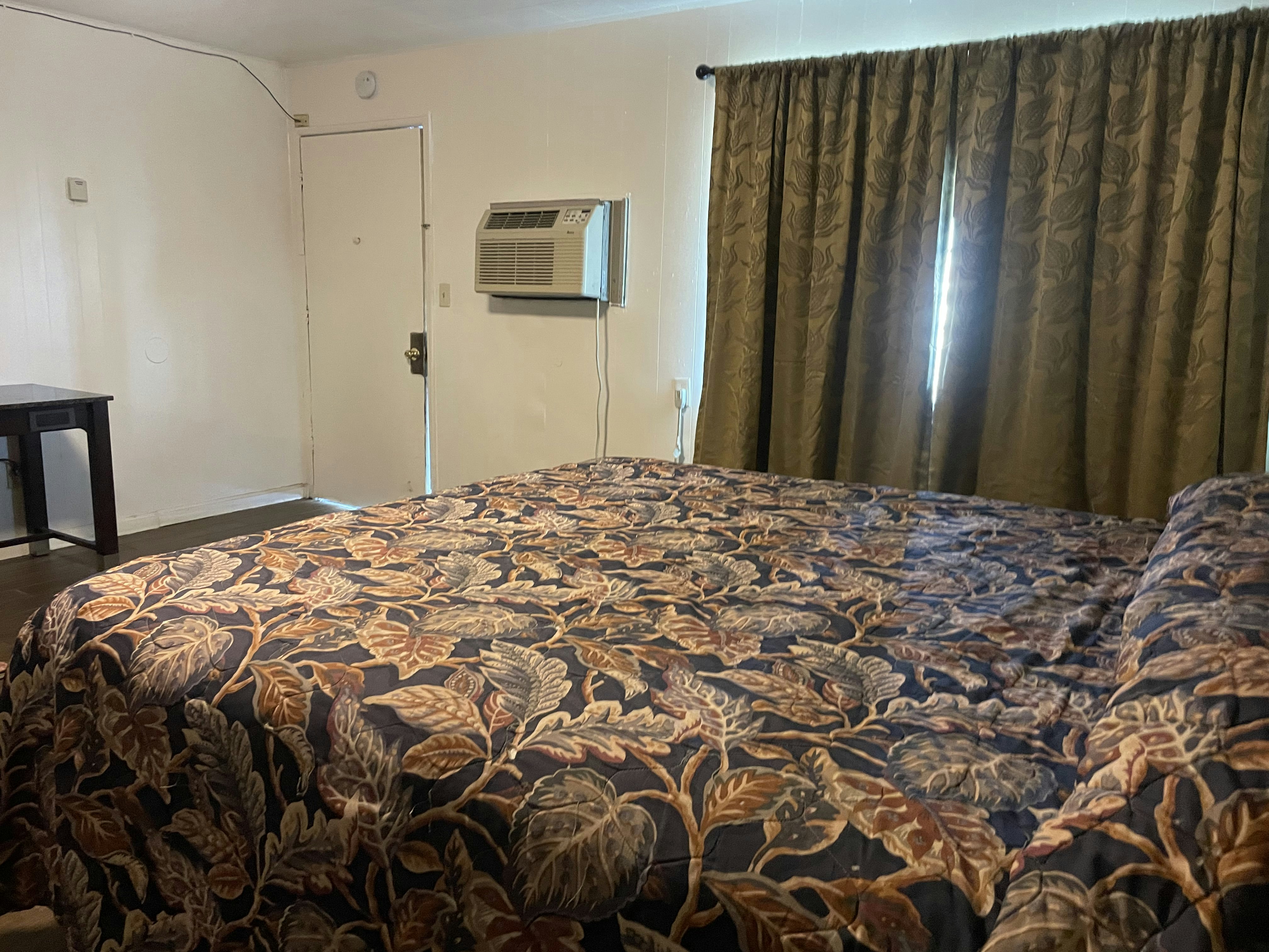 Oak Motel Modesto CA 22/29