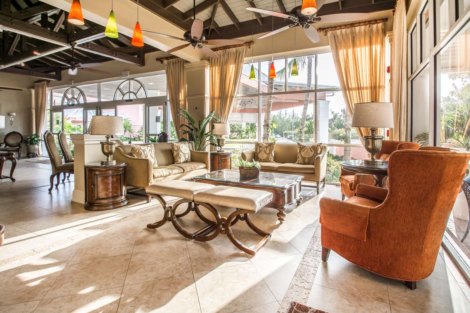 Comfort Suites Paradise Island 27/55