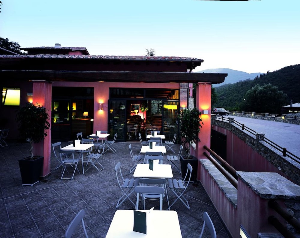 MERIDIANA COUNTRY HOTEL 2/41