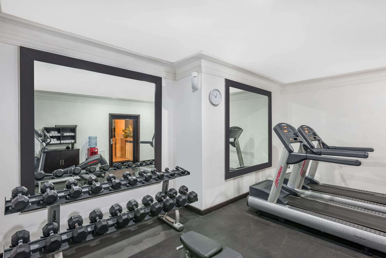 WYNDHAM MERIDA 33/58