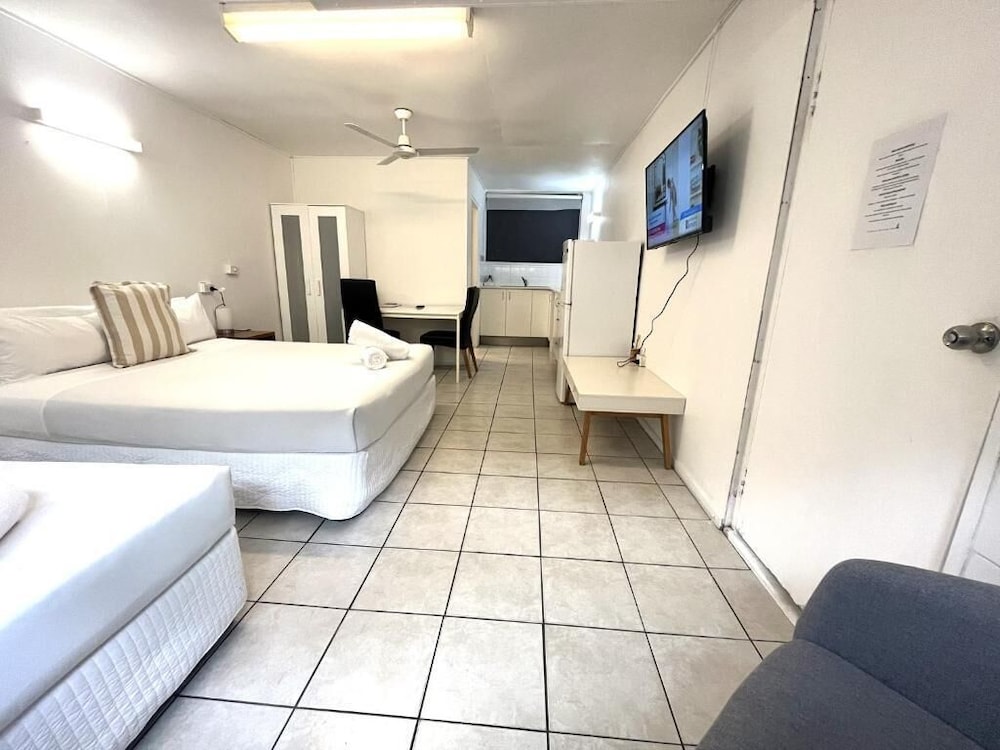 Camden Motor Inn 22/57