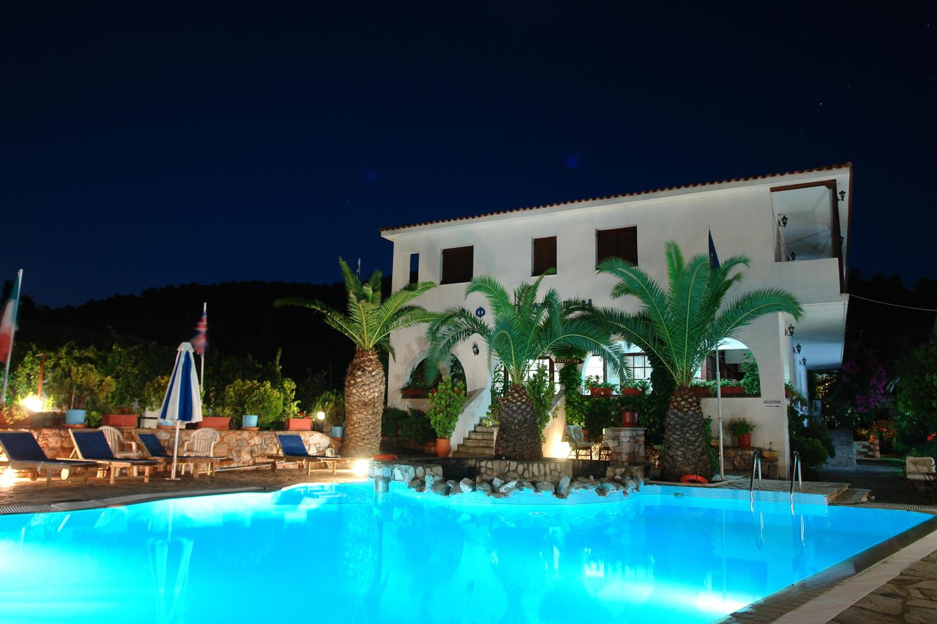 Afrodite Hotel 7/37