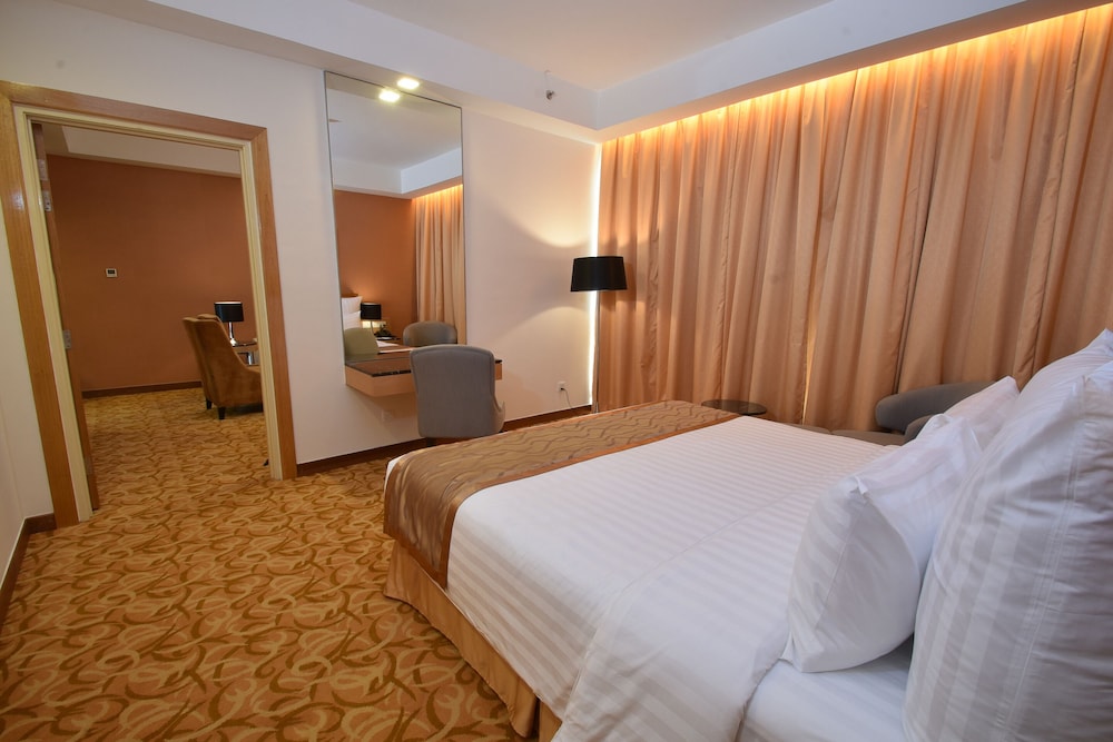 Hotel Tenera Bandar Baru Bangi 25/65
