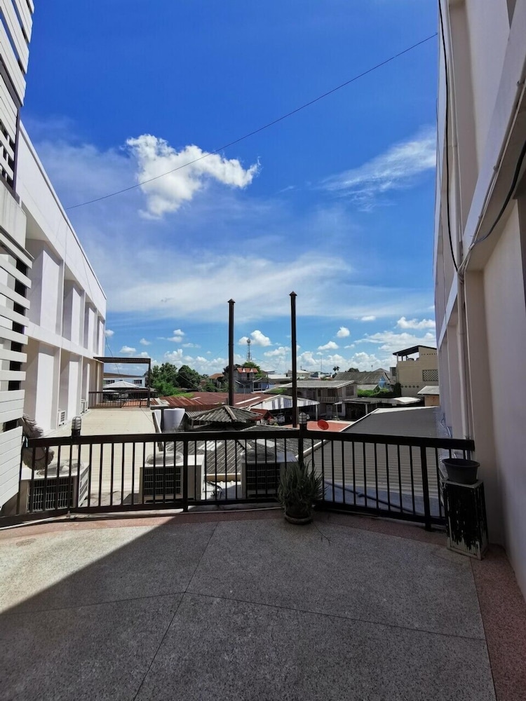 Supak Hotel 35/37