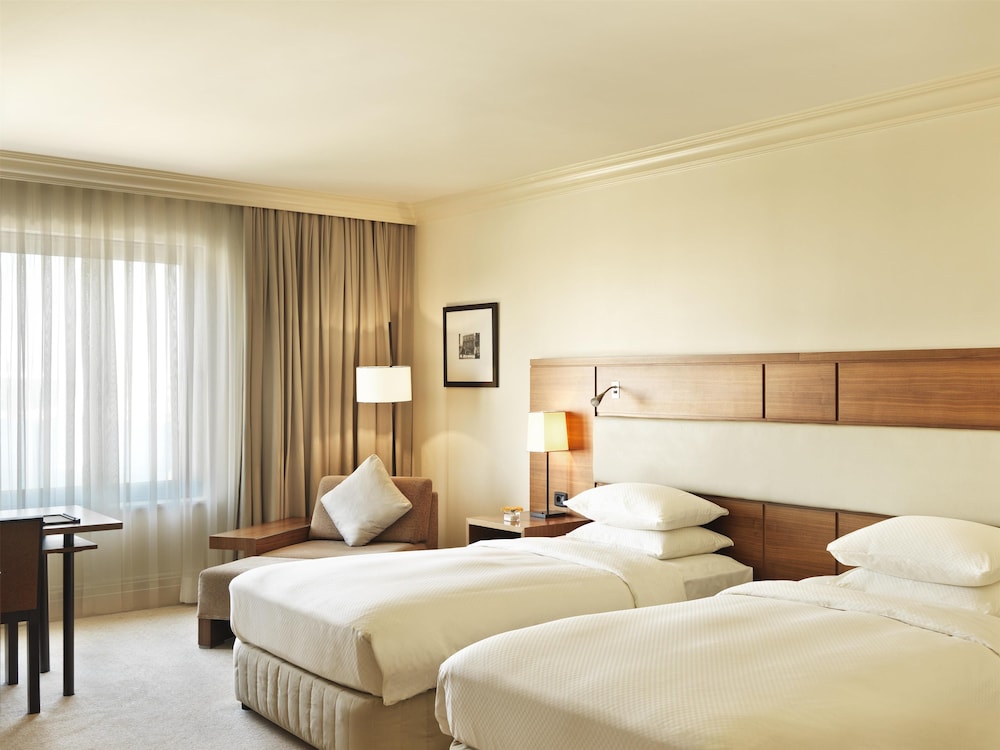 ROOM, TWIN BEDS, BOSPHORUS VIEW