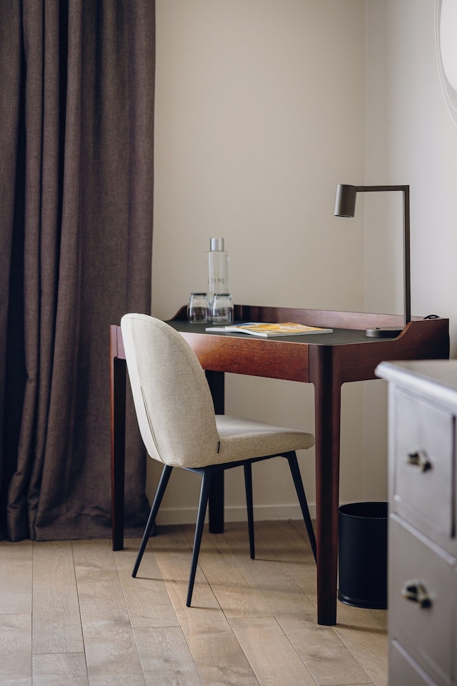 Hostellerie Cedre and Spa Beaune 45/55