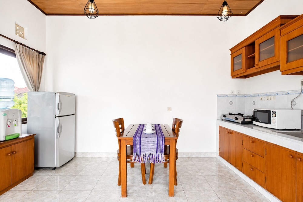 Rumah Akira Seminyak 3/23