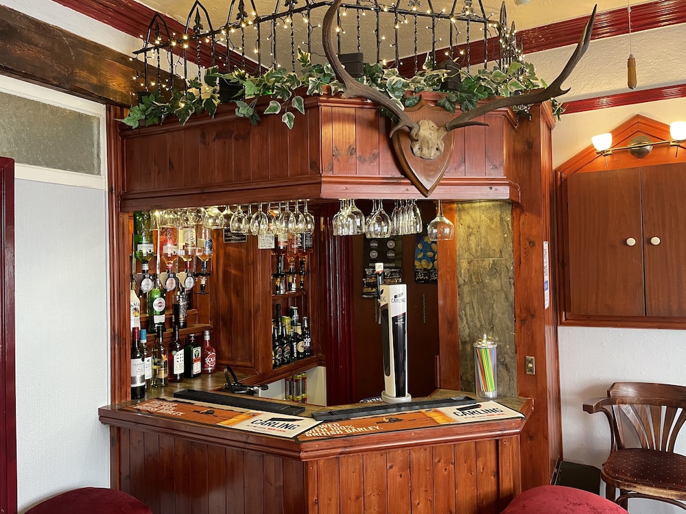 Ivydene Hotel 9/50