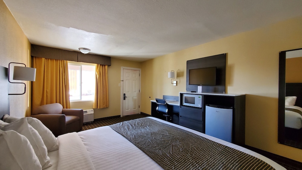 ROOM, KING BED, ACCESSIBLE