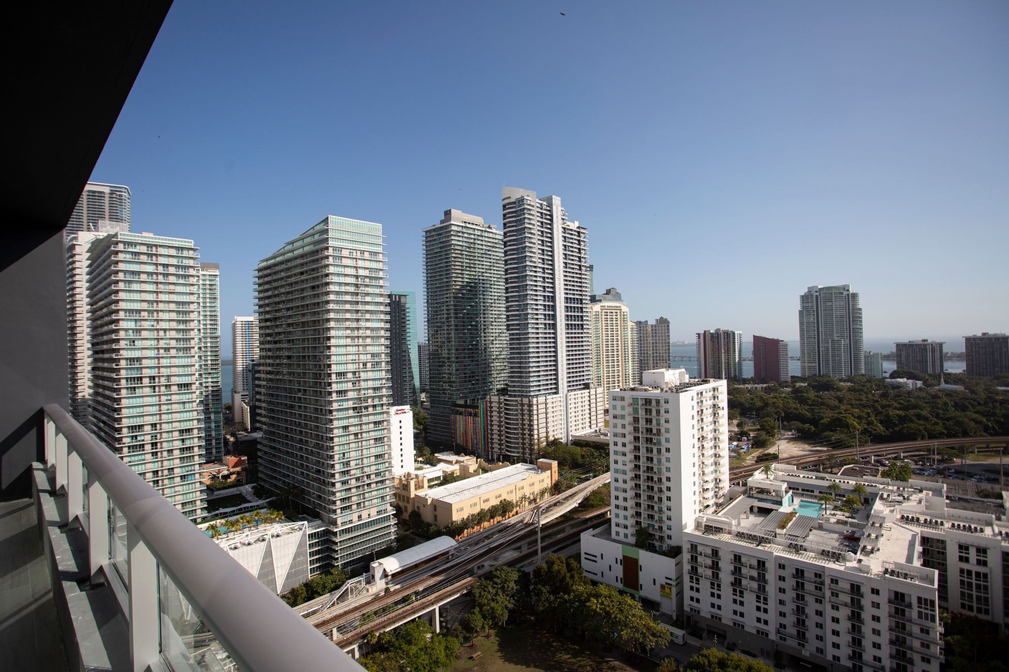 Hotel Indigo Miami Brickell 72/77
