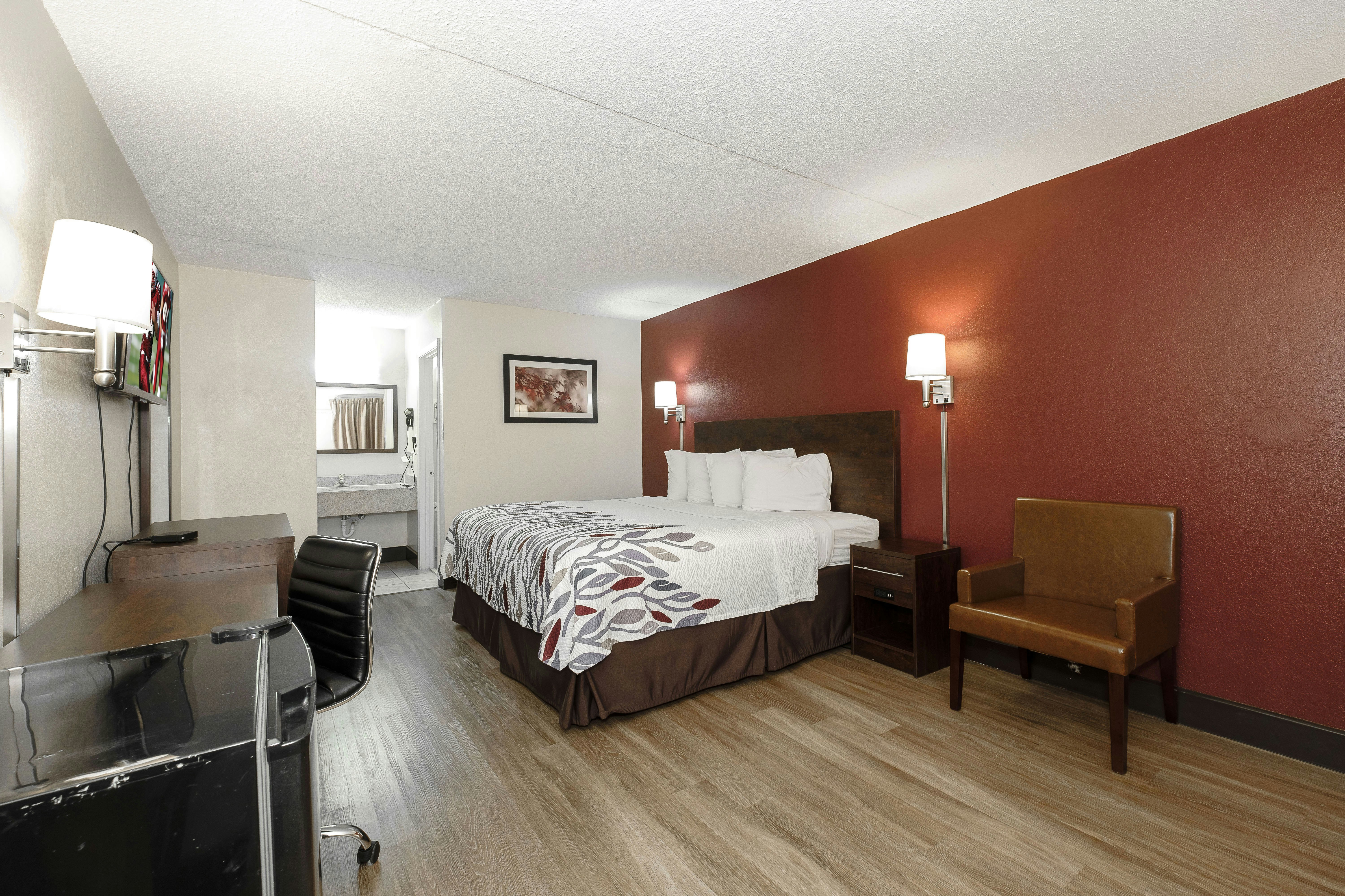 Red Roof Inn Fredericksburg North 14/38