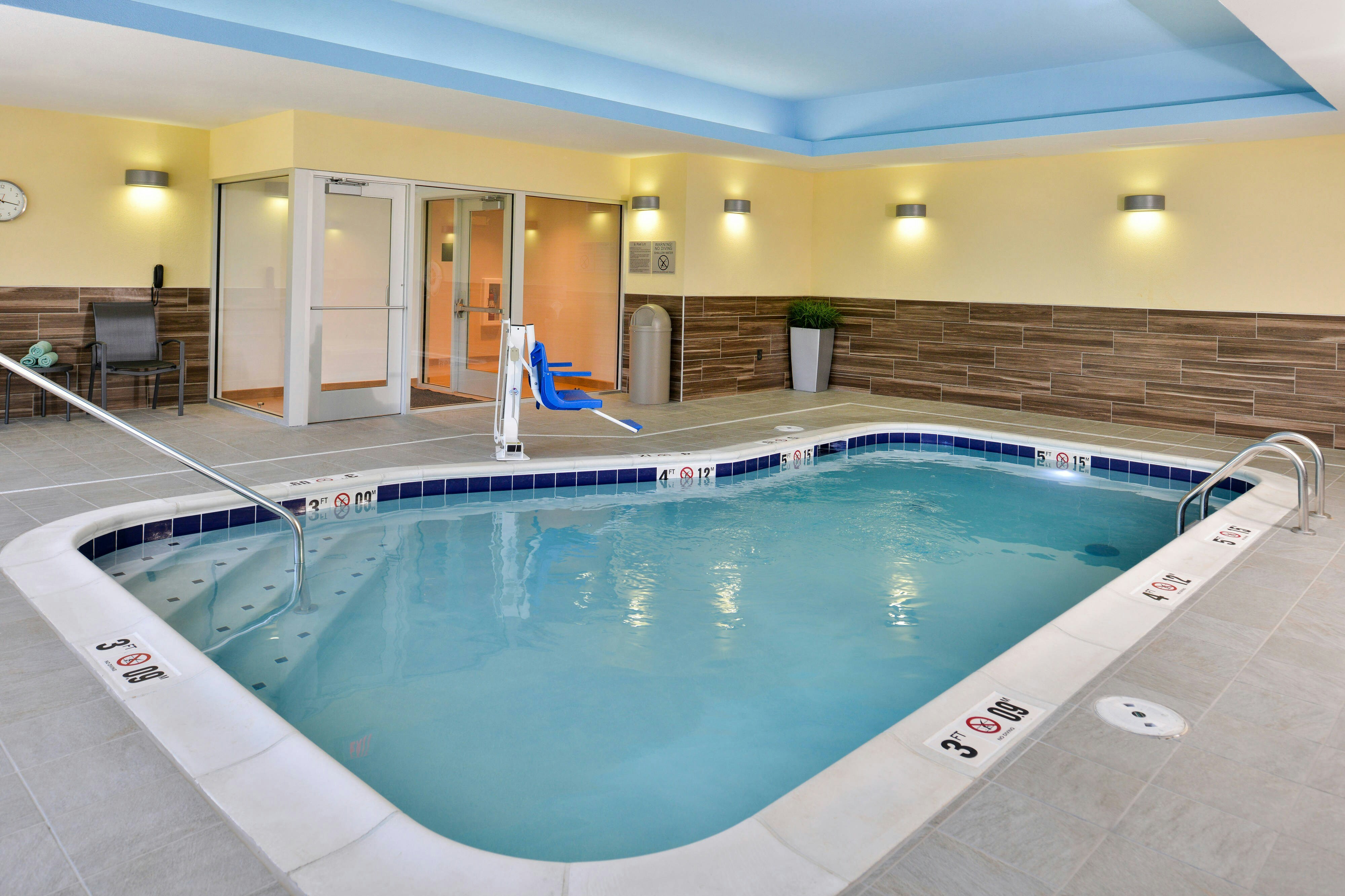 Fairfield Inn Suites St Joseph 2/17