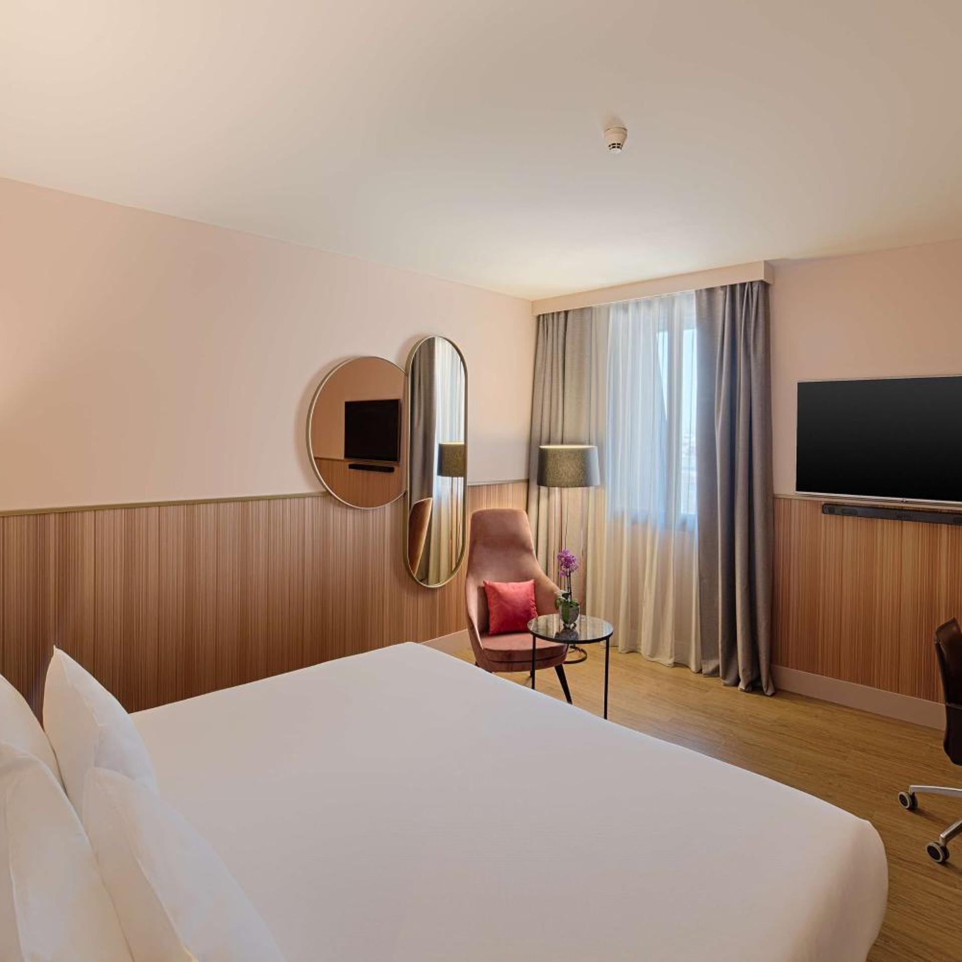 Premium, Double or Twin Bed, VIP Floor