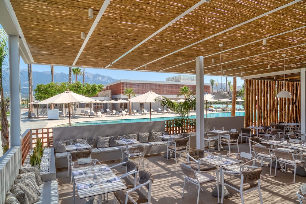 Utopia Blu Hotel 60/70