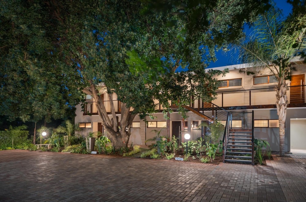 River Place Manor 65/69