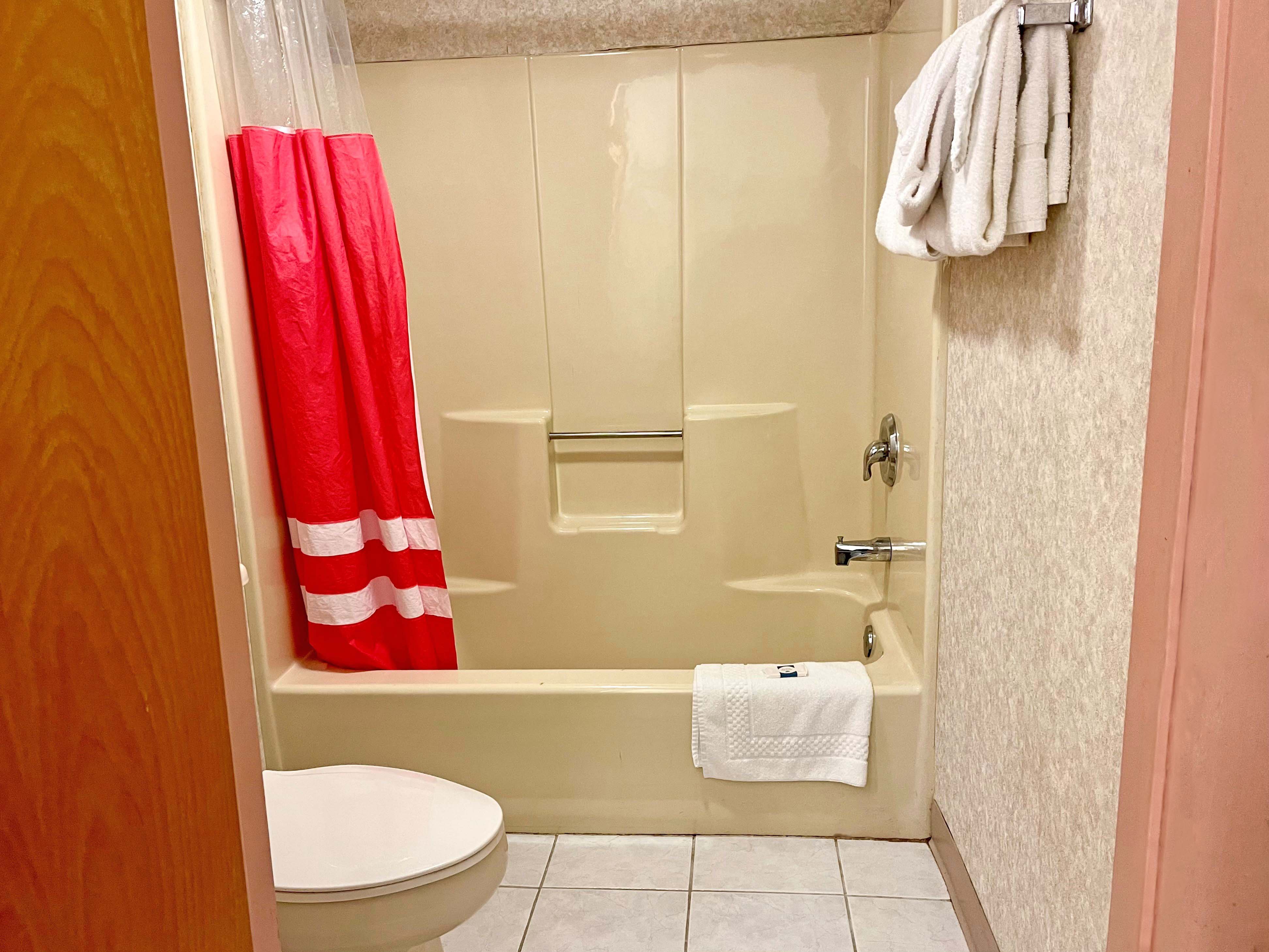 Red Carpet Inn Williamstown NJ 14/15