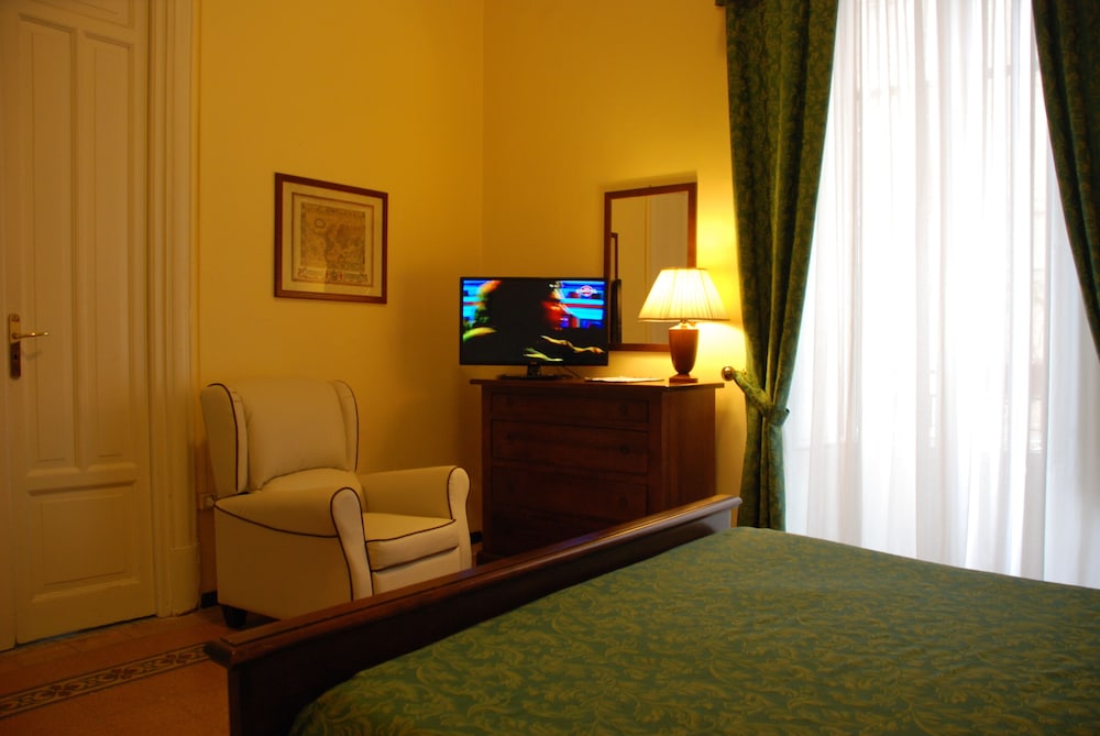 Del Centro Hotel 35/61