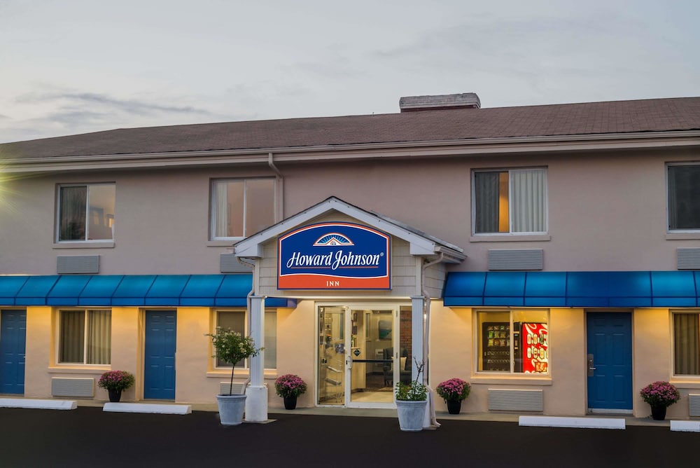Howard Johnson By Wyndham Springfield 3/31