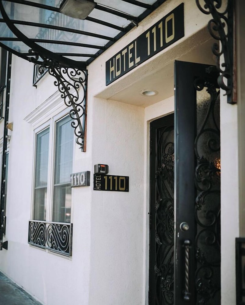 Hotel 1110 - Adults Only 3/75