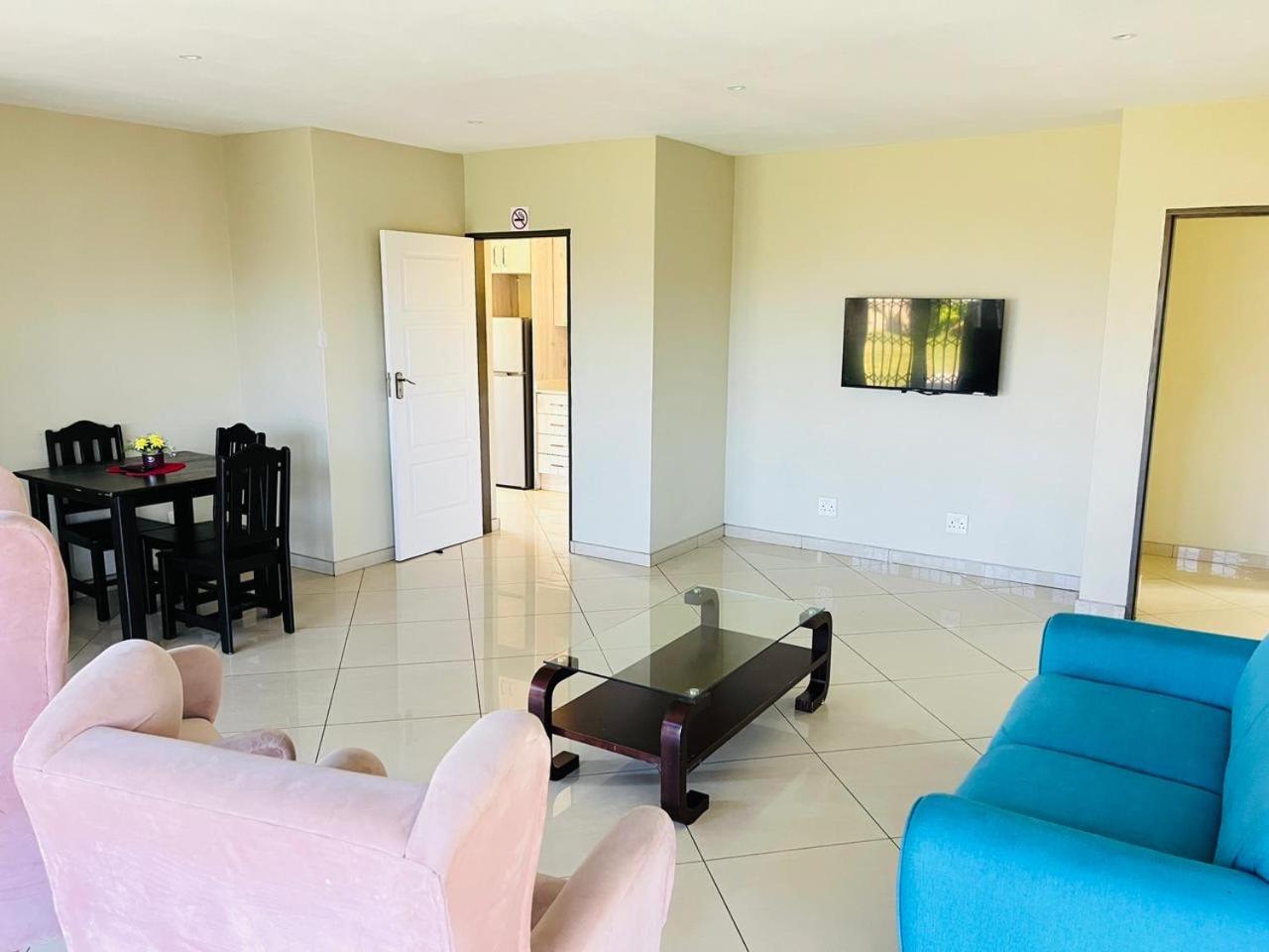 Langelihle Accommodation in Margate 17/37