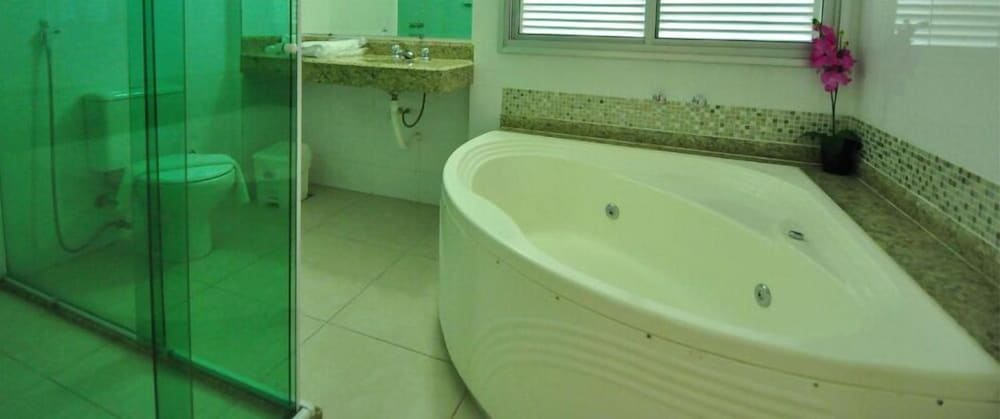 Biss Inn Hotel 55/57
