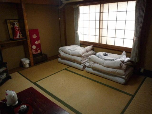 Japanese, Twin Beds, Shared Bathroom