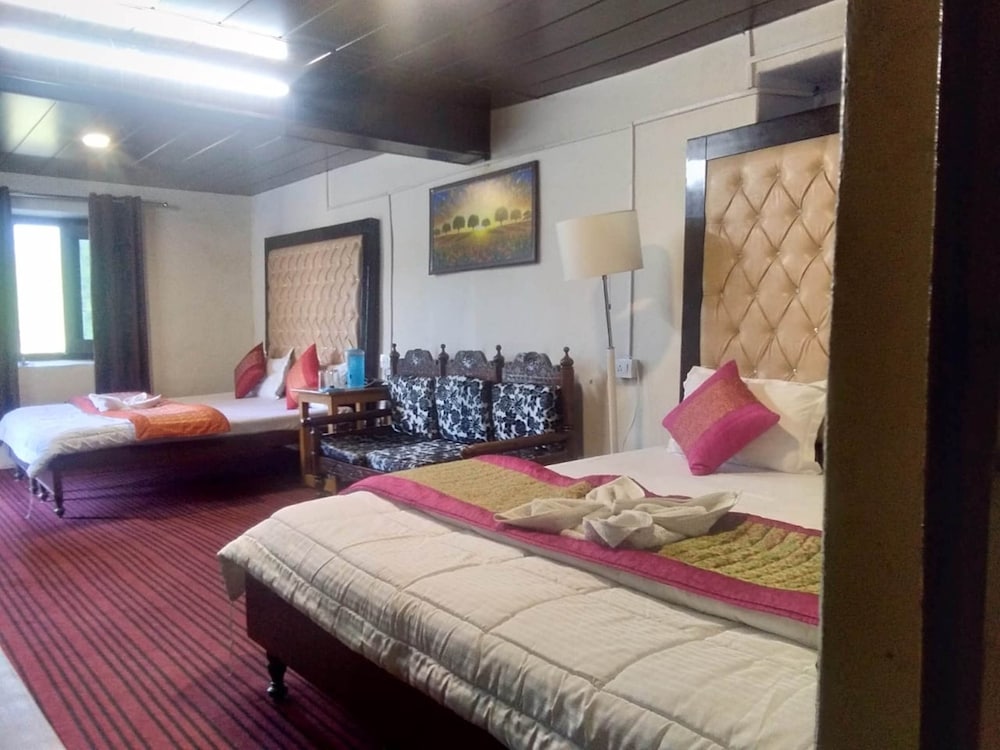 Hotel Kausani Retreat 8/48