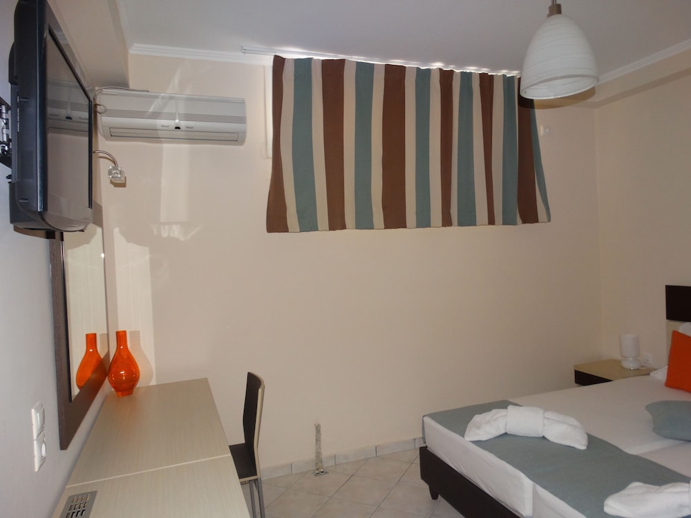 Al Mare Hotel 25/63